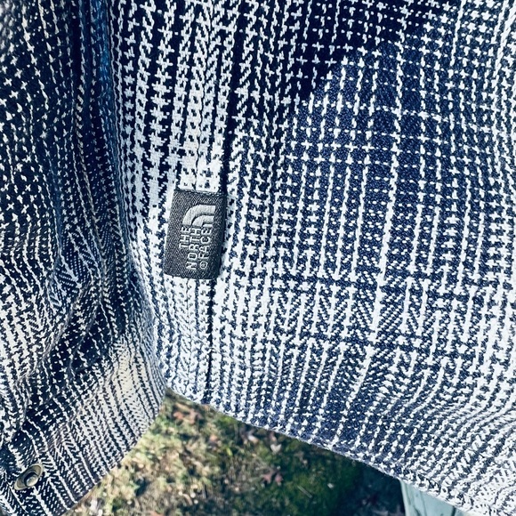 North Face Navy Blue Plaid Sherpa-Lined Hooded Jacket - Picture 4 of 6